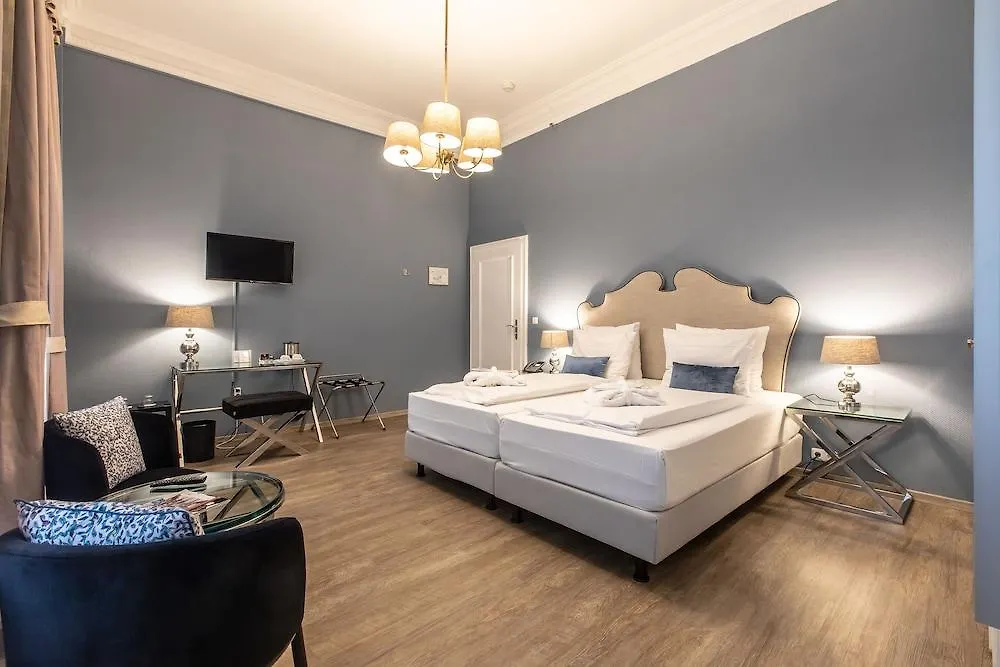 ****  Hotel Monopol - Central Station Frankfurt am Main Germany