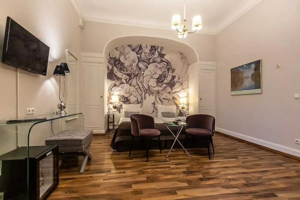 Hotel Monopol - Central Station Frankfurt am Main Germany