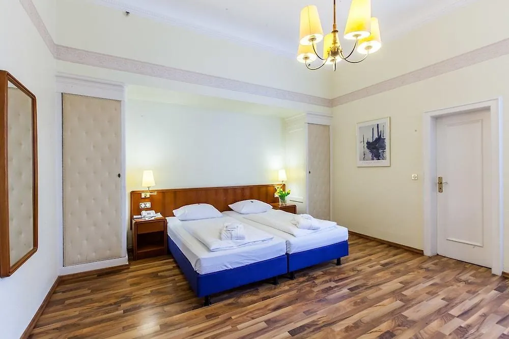 Hotel Monopol - Central Station Francoforte sul Meno