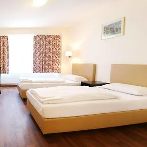 3* Maison d'hôtes Alpha - Frankfurt Station