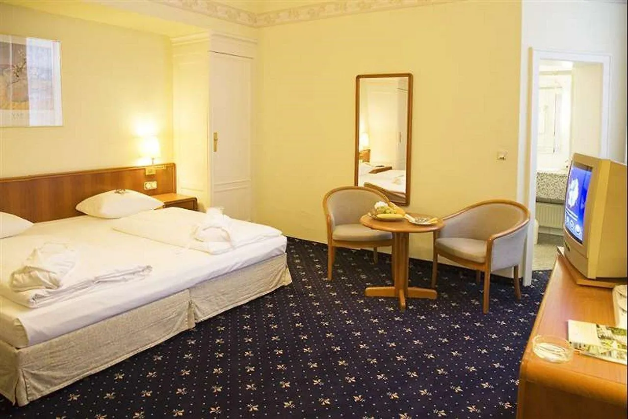 ****  Hotel Monopol - Central Station Frankfurt am Main Tyskland